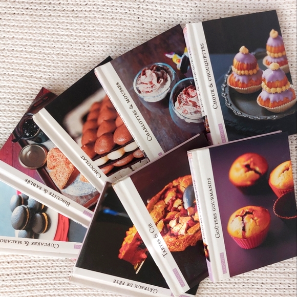 Collection of 16 small French cookbooks - Picture 2 of 5
